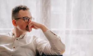 Cytaty ze światła, którego nie widać – odkryj głębię emocji i refleksji