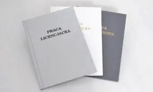 Jak oznaczyć cytat w pracy licencjackiej, by uniknąć błędów?
