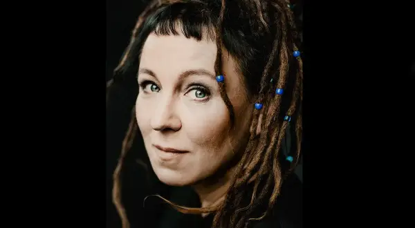 Olga Tokarczuk wiersz: odkryj niezwykłe emocje w jej poezji